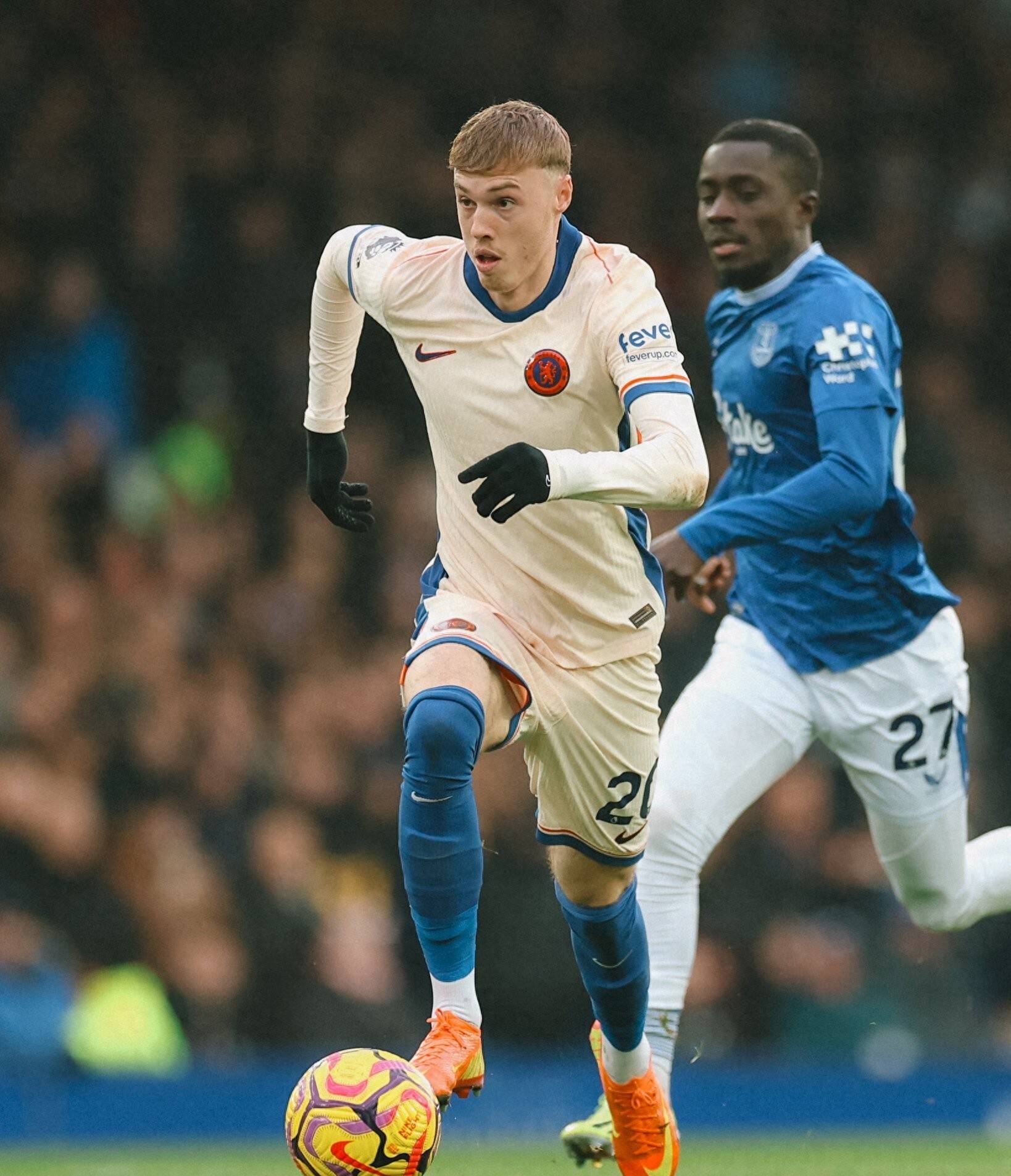 关于切尔西队员心态失衡，主帅急需调整阵容的信息