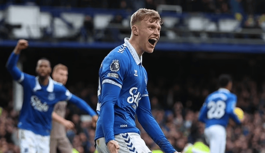 英超劲旅引援不慎，新援受伤令人忧心