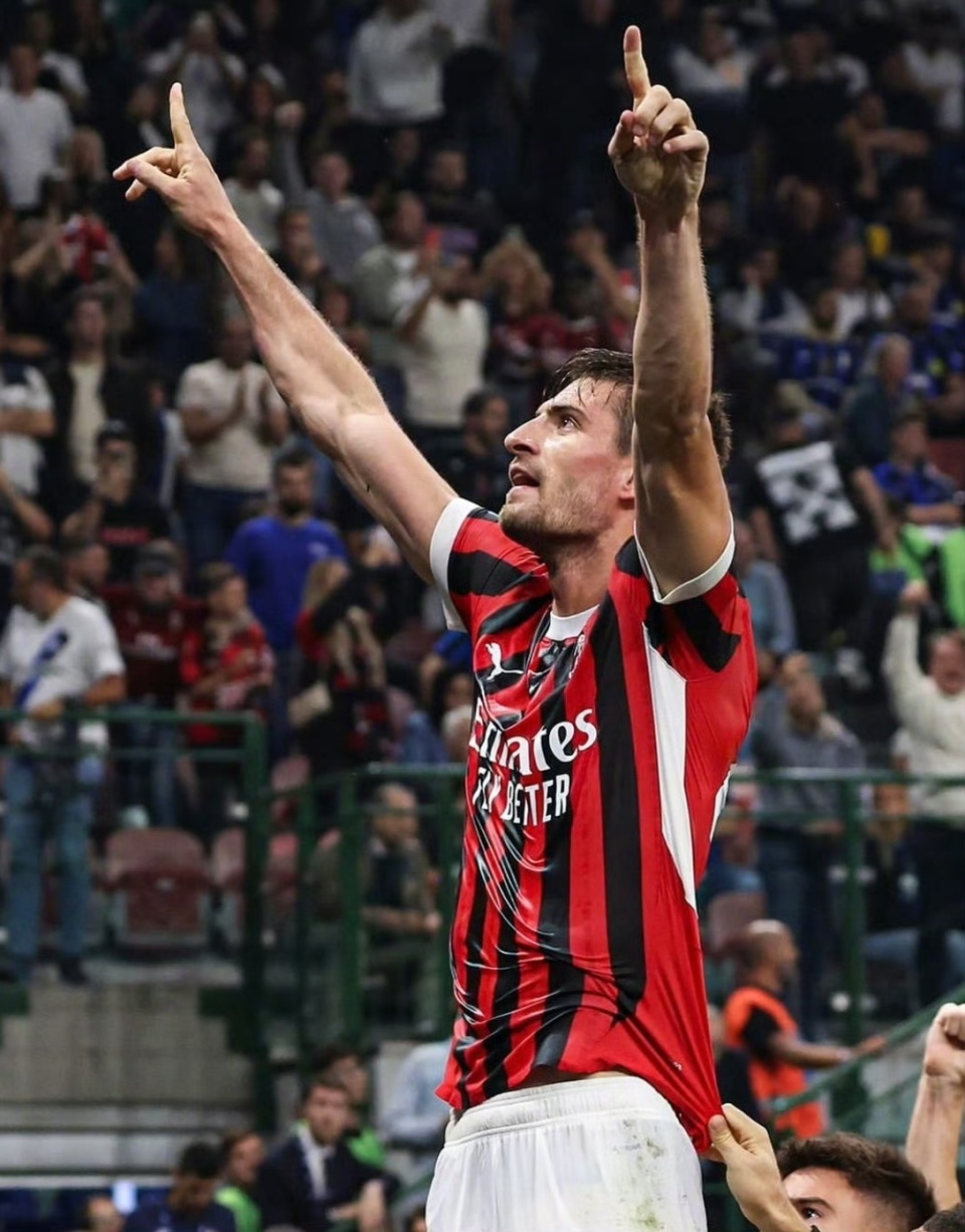 开云体育APP下载-AC米兰新援破门建功，帮助球队扩大领先优势