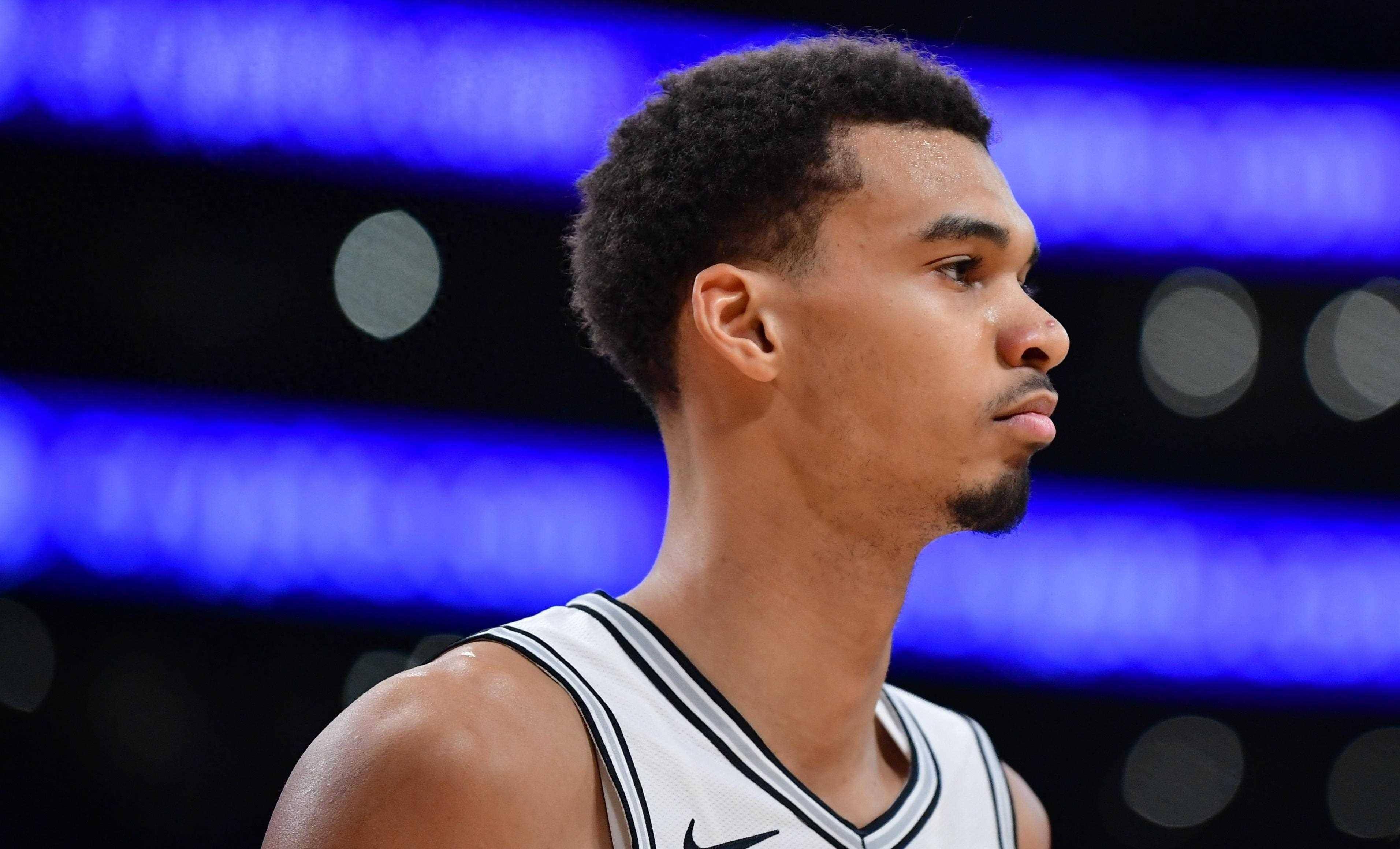 开云平台-国内外球队擦枪走火，赛场风起云涌的简单介绍