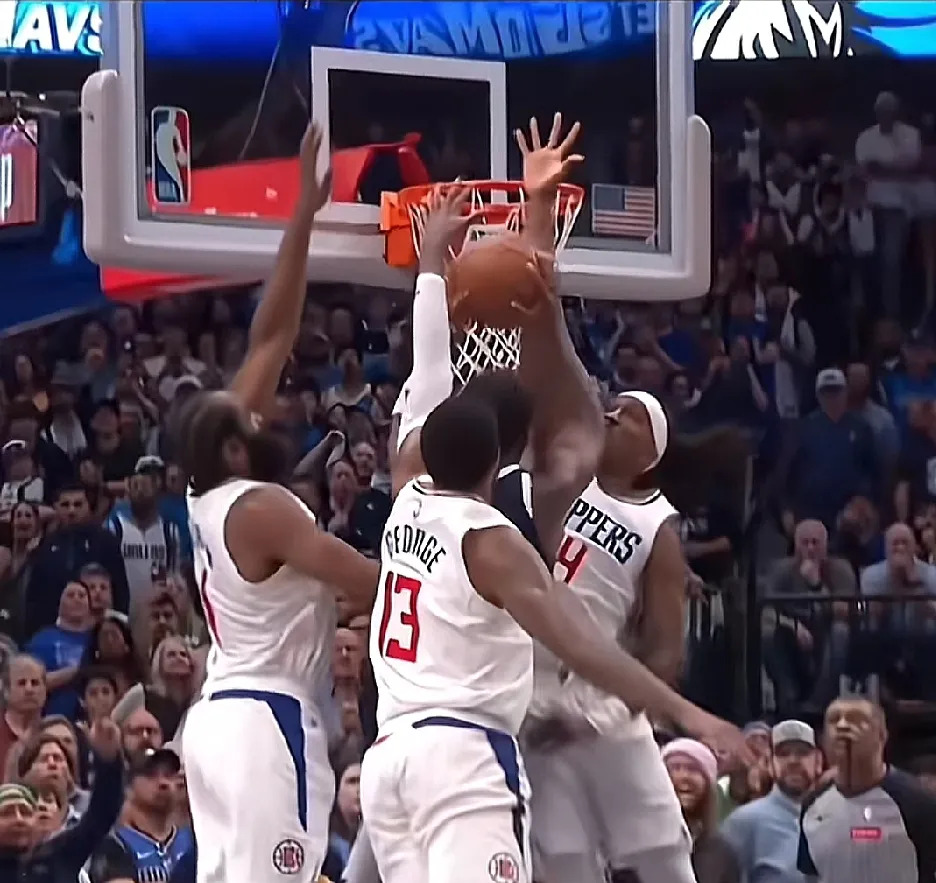 开云官网-关于猛龙负黄蜂，帕克篮板大拼抢制胜下篮的信息