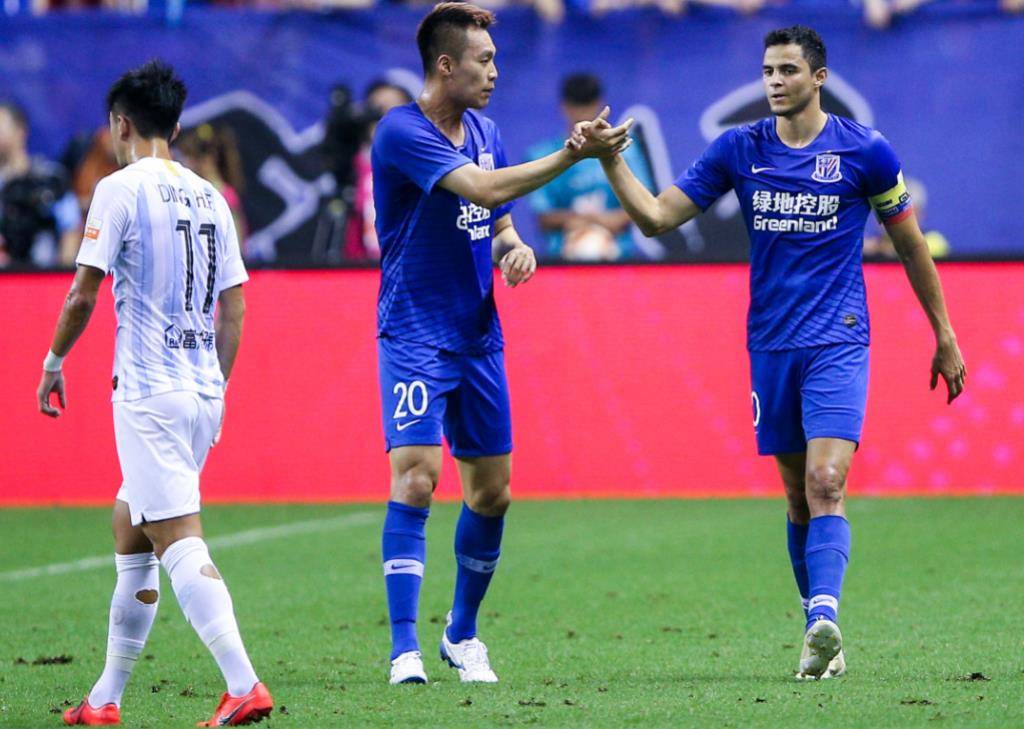 上海绿地申花客场大胜，豪取三分继续领跑的简单介绍