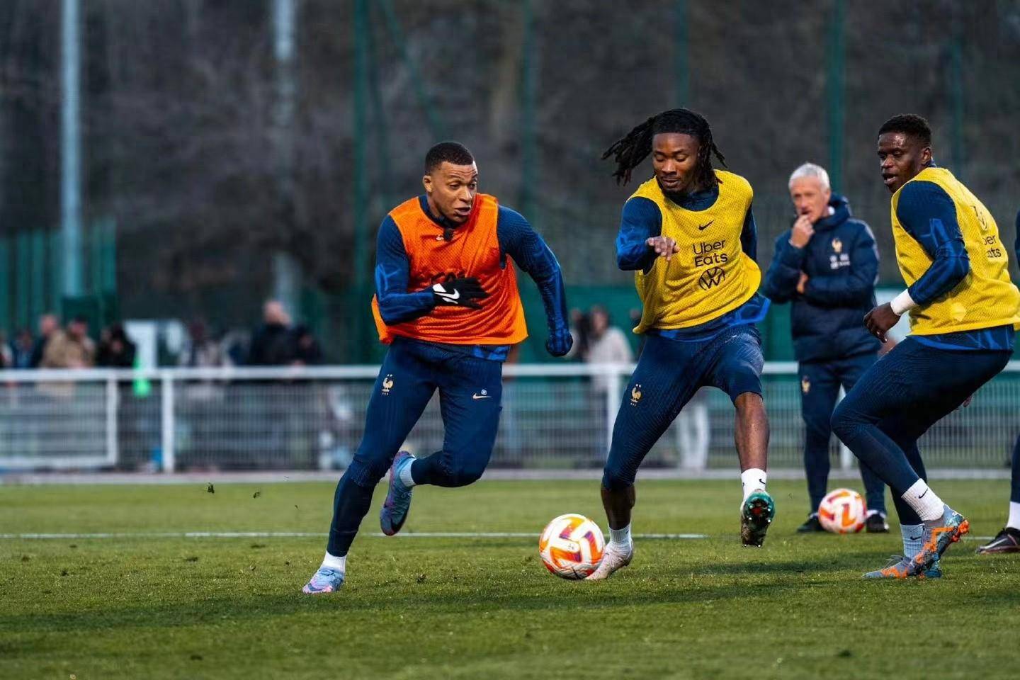 荷兰队精彩表现，大胜特立尼达和多巴哥