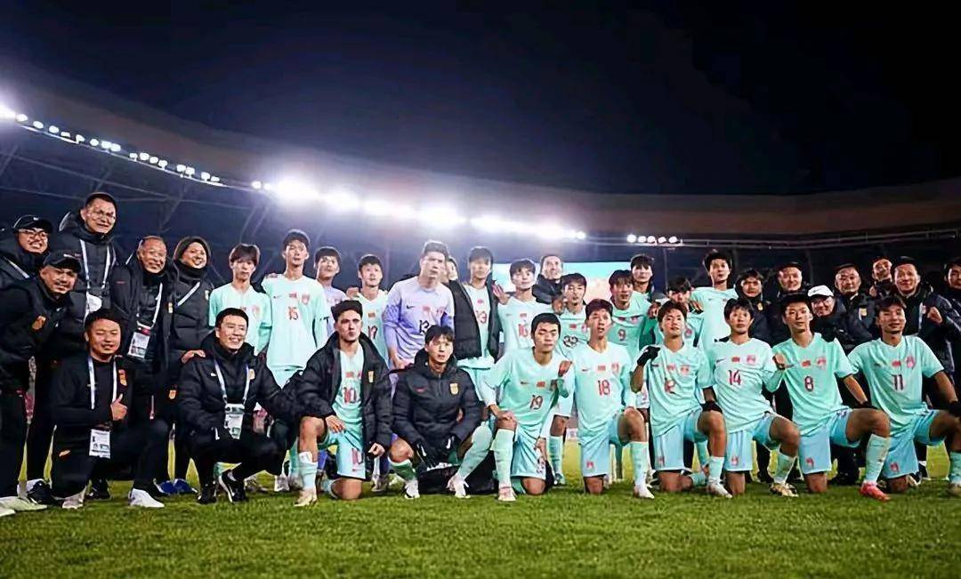 全力以赴！亚洲杯赛场球队备战出击