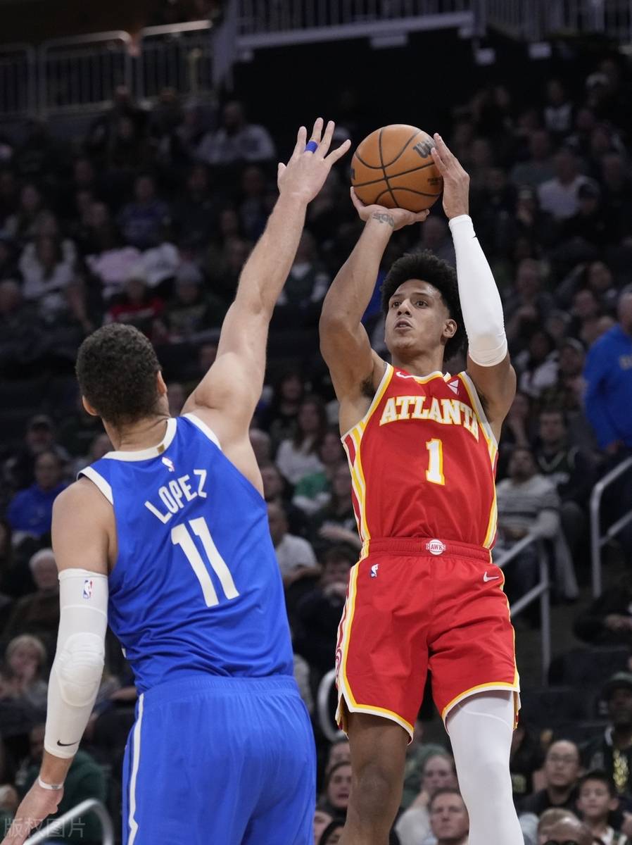 雄鹿逆转老鹰，取得一场胜利