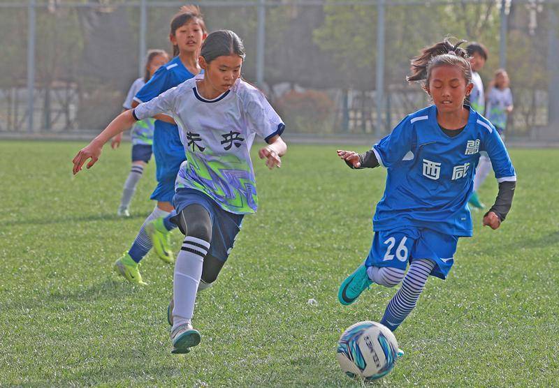 关于精彩纷呈的足球比赛让人惊叹不已！的信息