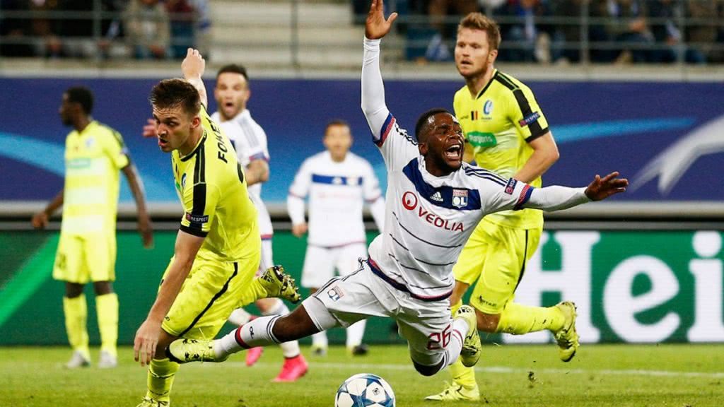 包含卡昂客场惨败，保级形势日渐严峻的词条