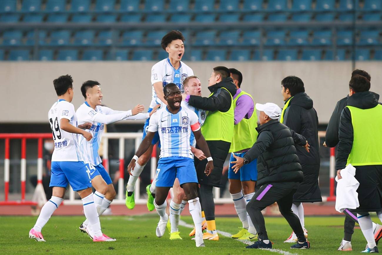 开云平台-天津泰达逆袭反超，豪取胜利的简单介绍