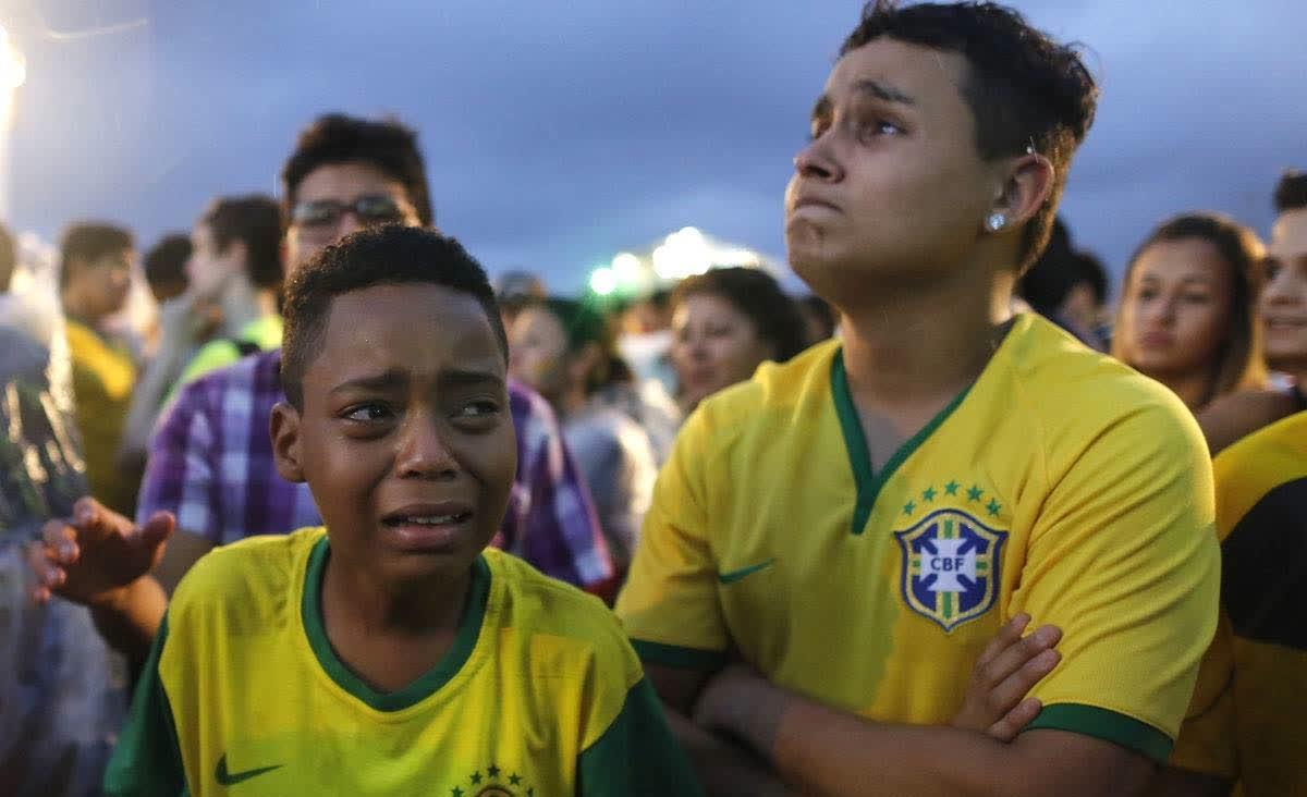 澳大利亚对抗巴西激动人心的比赛现场的简单介绍