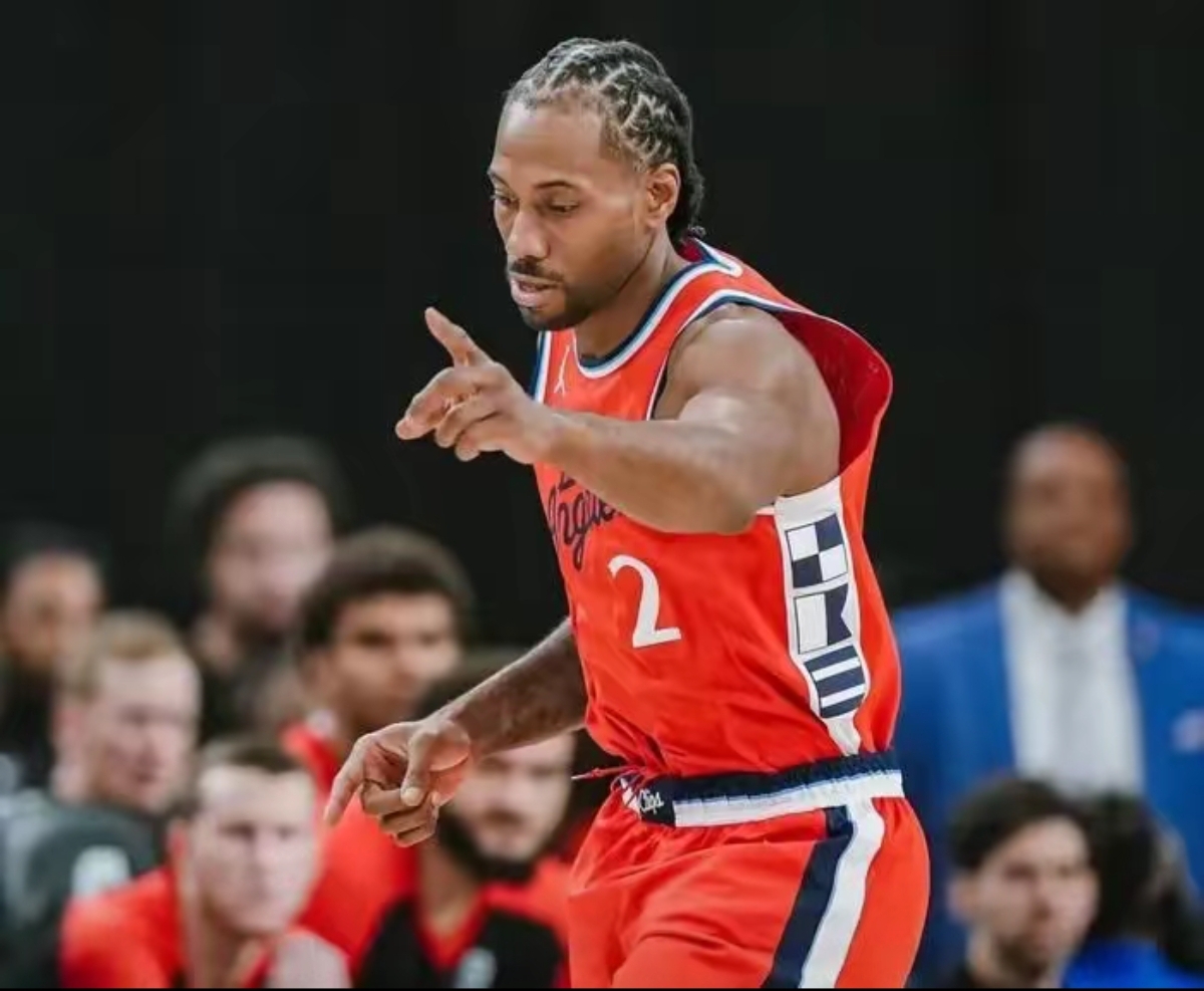 骑士惨败!莱昂纳德单节分圈压对手的简单介绍