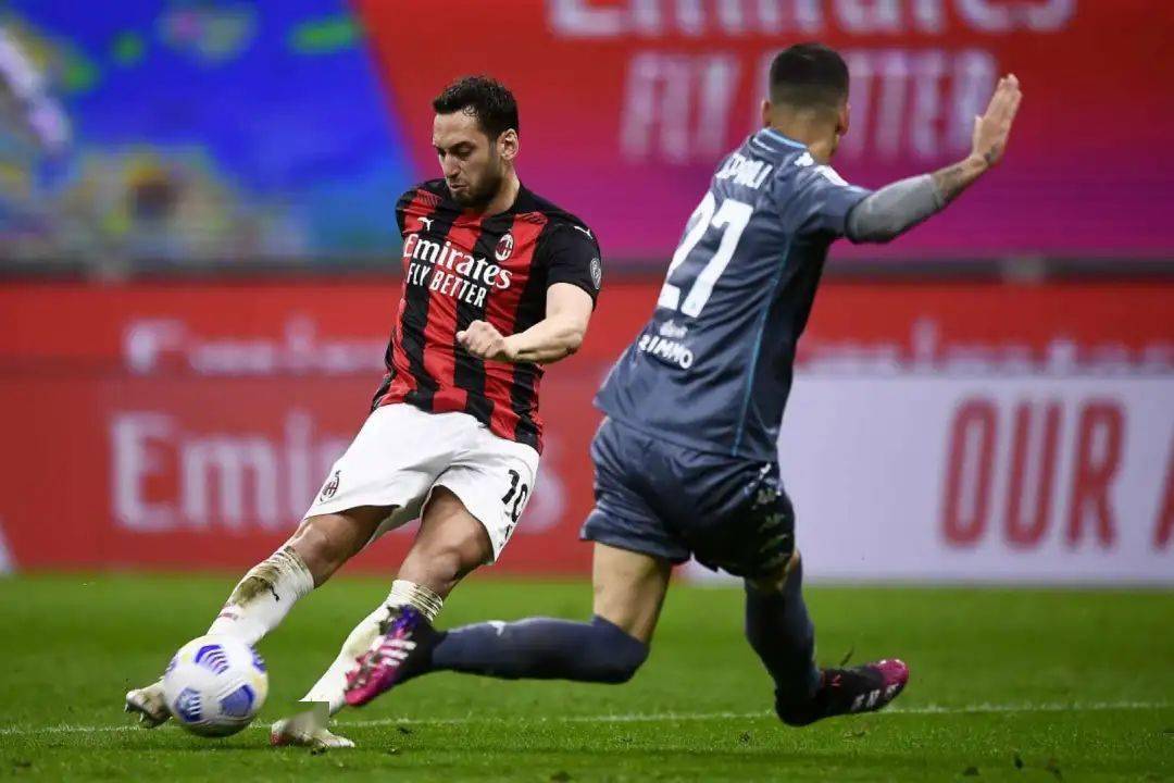 关于贝内文托主场小胜克罗托内，取得关键三分的信息