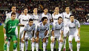 皇家马德里稳坐榜首，巴塞罗那实力均衡