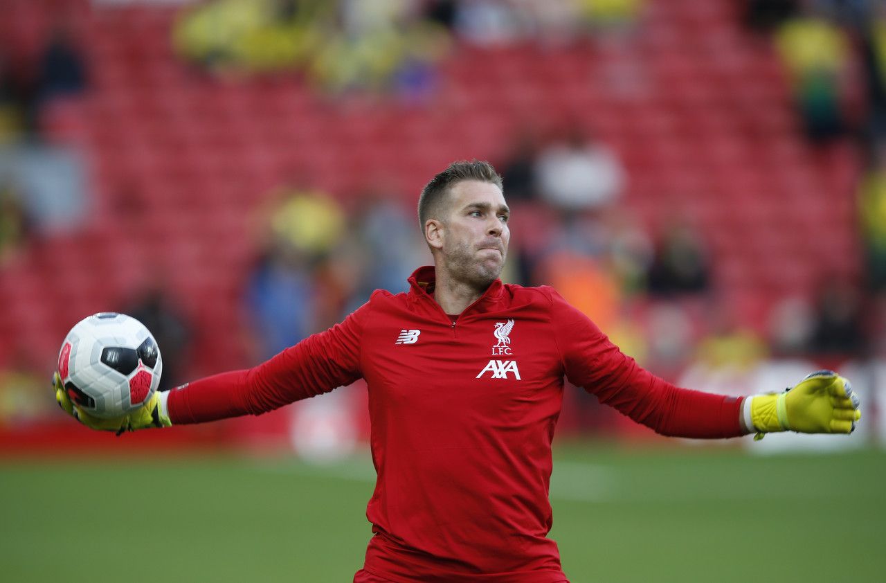 关于利物浦门将接受新合同，留队至年的信息