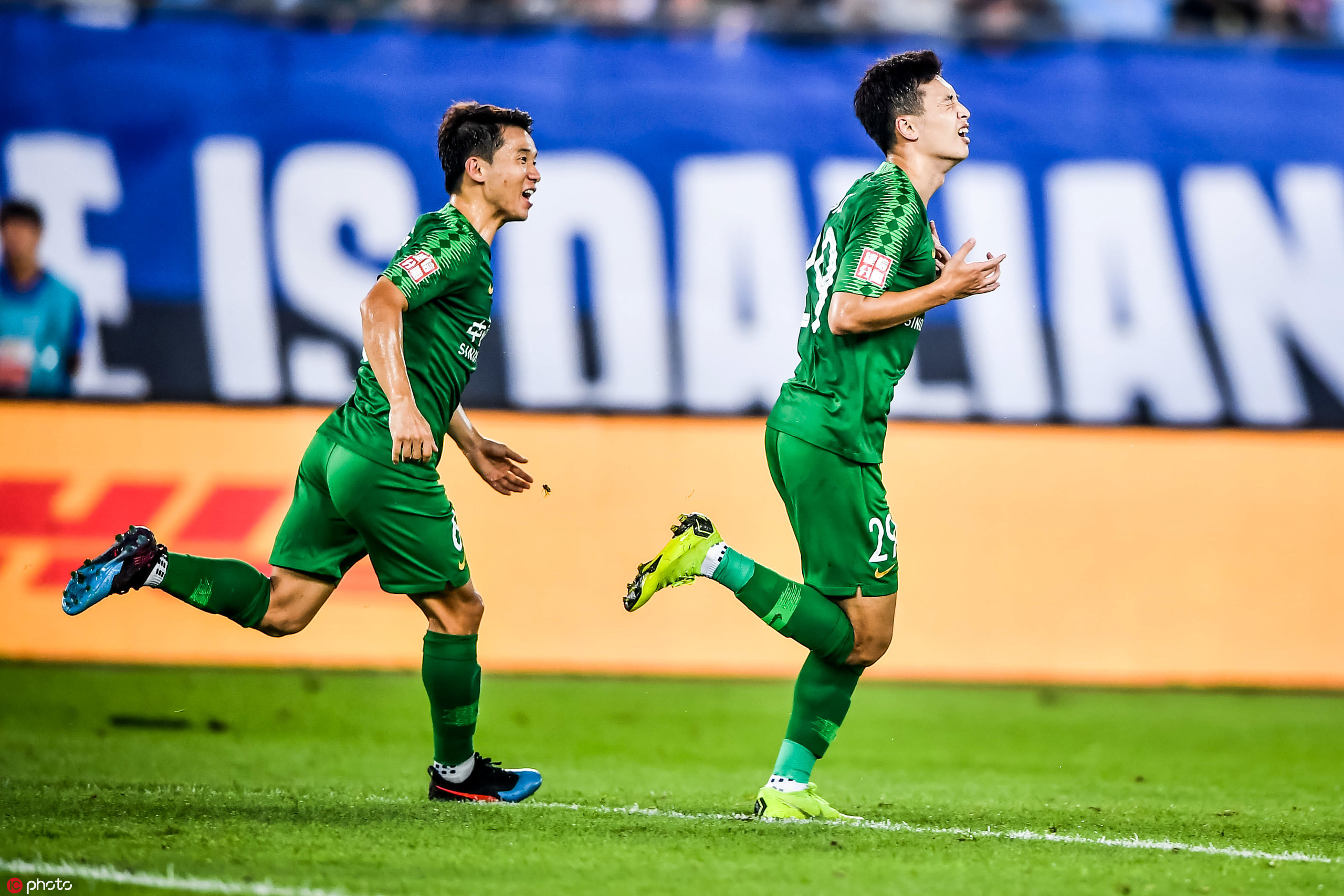 大连一方客战告捷，稳健前行