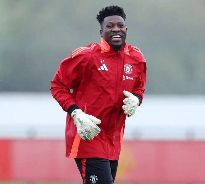 里昂主帅施压球员，冲击联赛前四