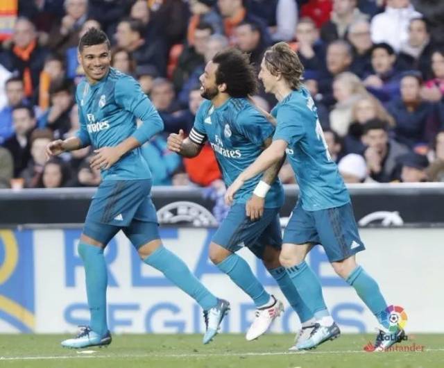 开云体育在线-包含马拉加酋长球场主场再次陷入谷底的词条