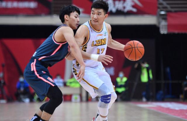 包含黑马球队奋力拼搏，逼平卫冕冠军的词条