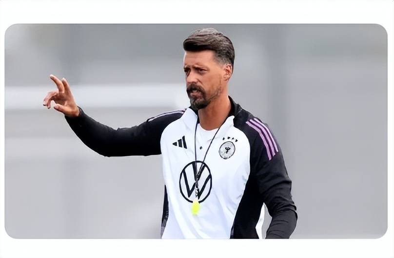 德国国家队主教练寻找新战术