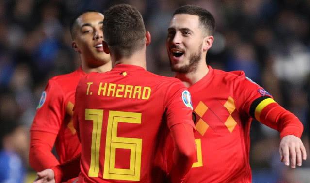 荷兰客场险胜挪威，实现三连胜晋级前双的简单介绍