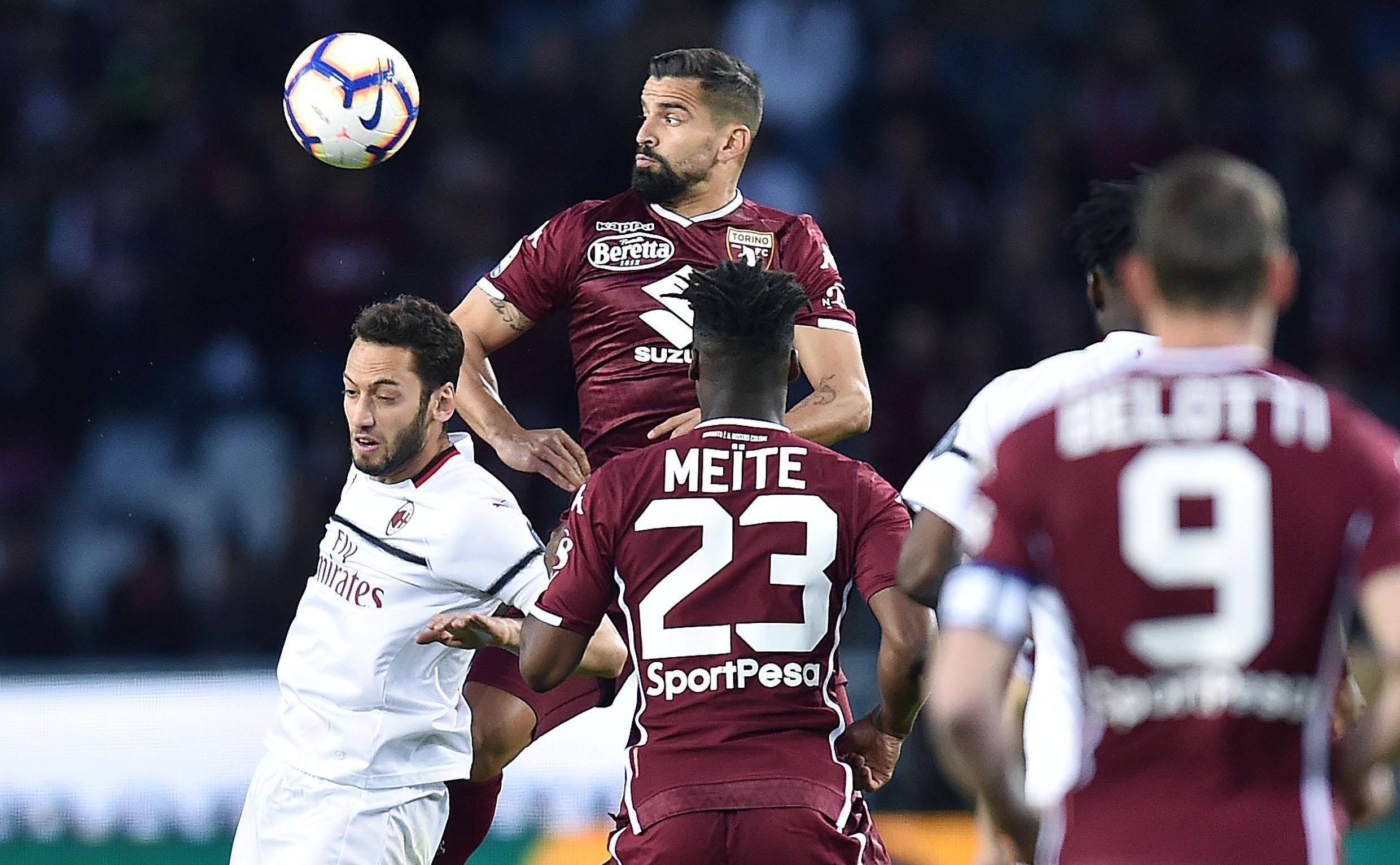 都灵逆转战胜佛罗伦萨，实现主场取胜