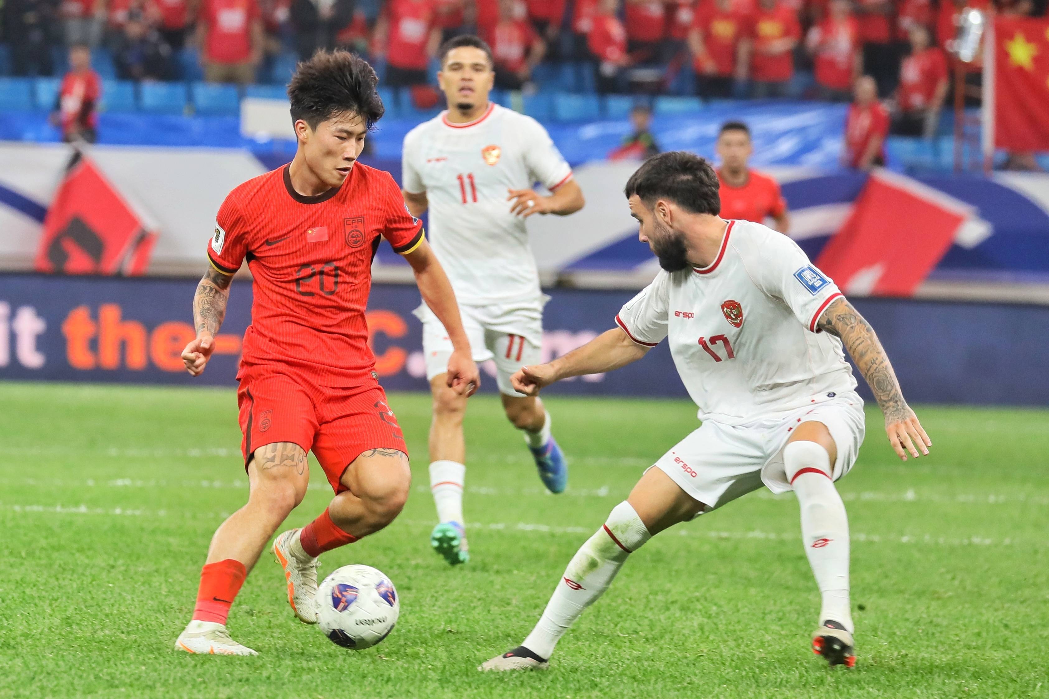 都灵逆转战胜佛罗伦萨，实现主场取胜