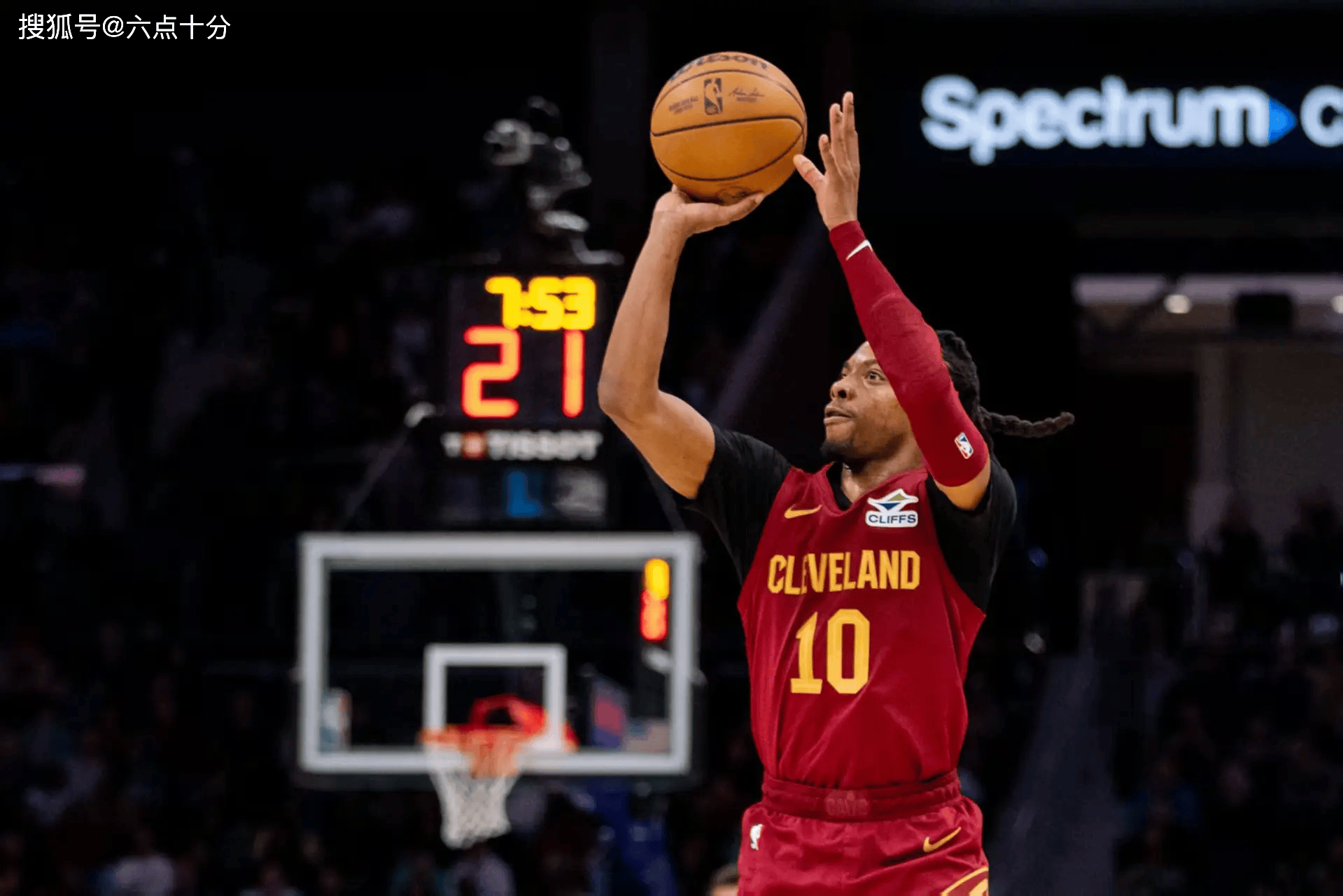 人主场失利，爵士客场惊险击败开拓者