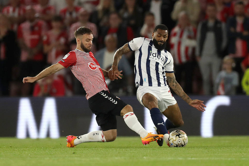 南安普顿客场大胜，狂砍四球