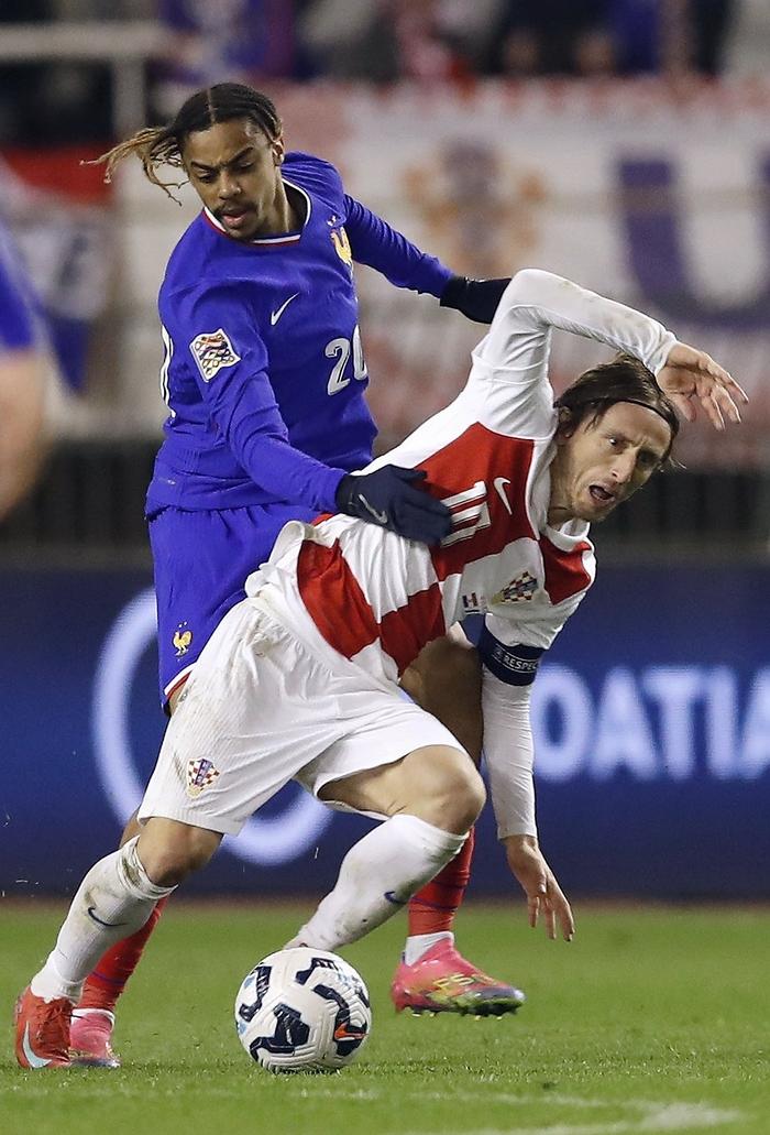 克罗地亚队主场失利，晋级前景雾霾的简单介绍