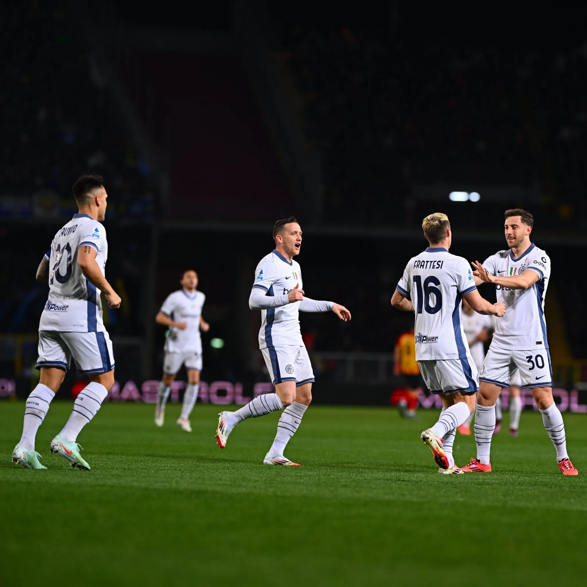 都灵客场击败国米，实现惊人逆转