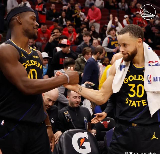 包含勇士主场获胜，稳固西部第二名位置的词条