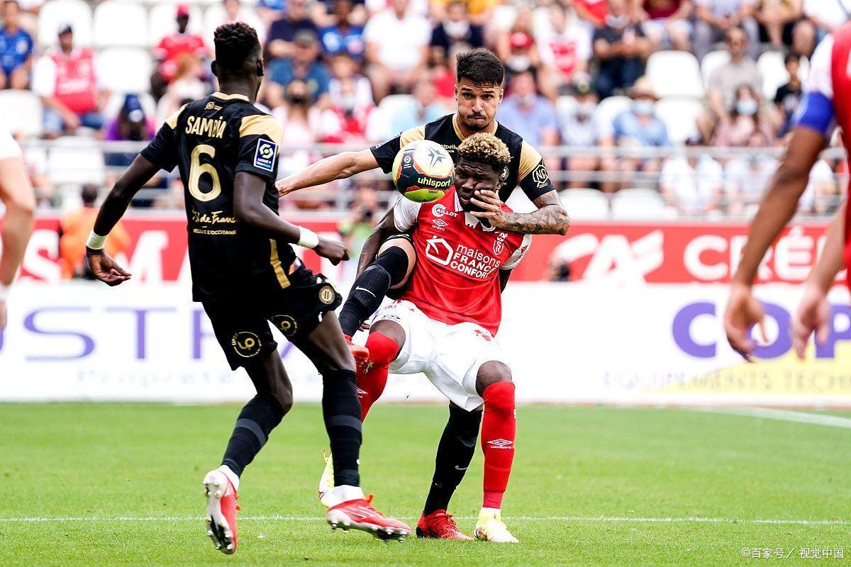 开云体育官网-霍芬海姆主场不敌对手，降级风险增加