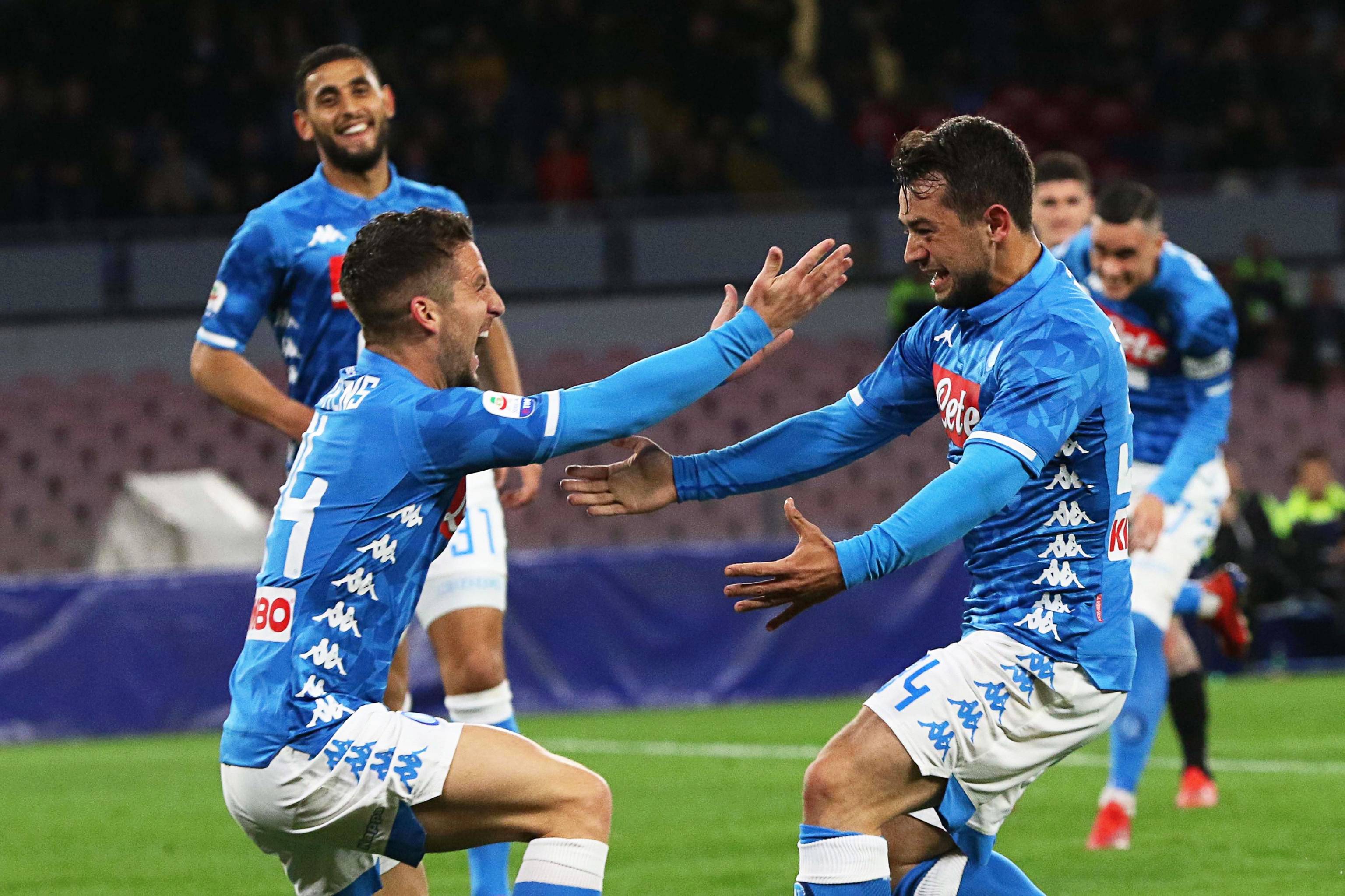 包含那不勒斯中场核心缺席，对球队影响巨大的词条