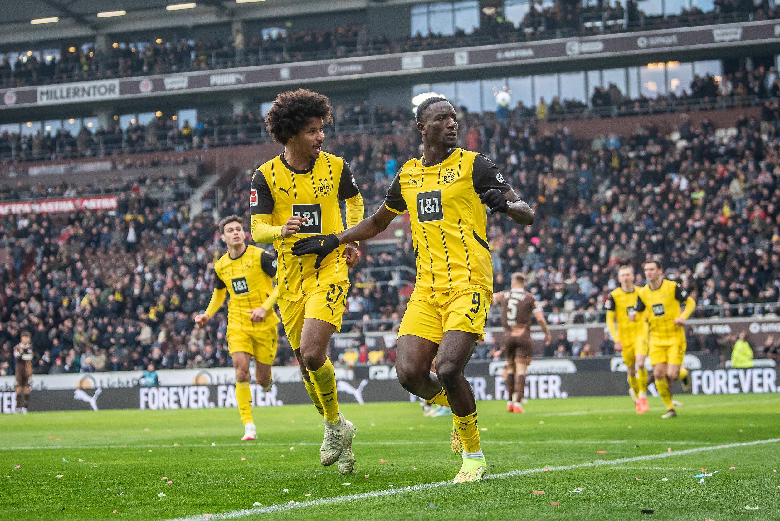 勒沃库森客场击败多特蒙德，实现关键胜利