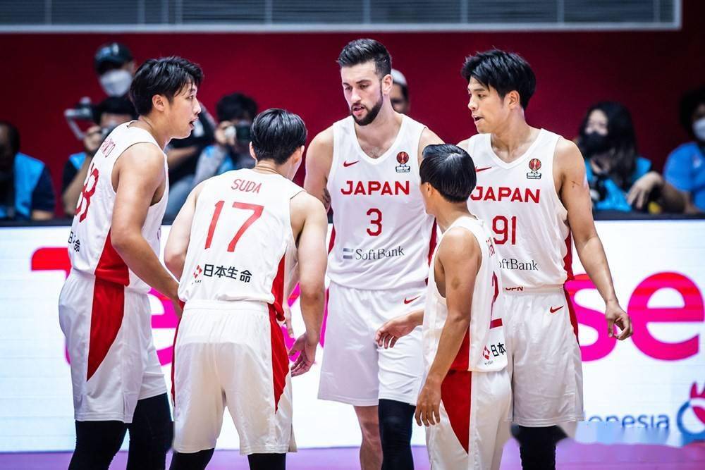 日本男篮挺进四强，实力超群