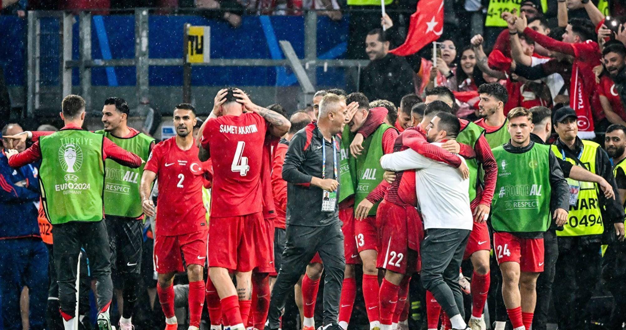 开云体育入口-瑞士队在欧锦赛比赛中实现巨大逆袭，晋级