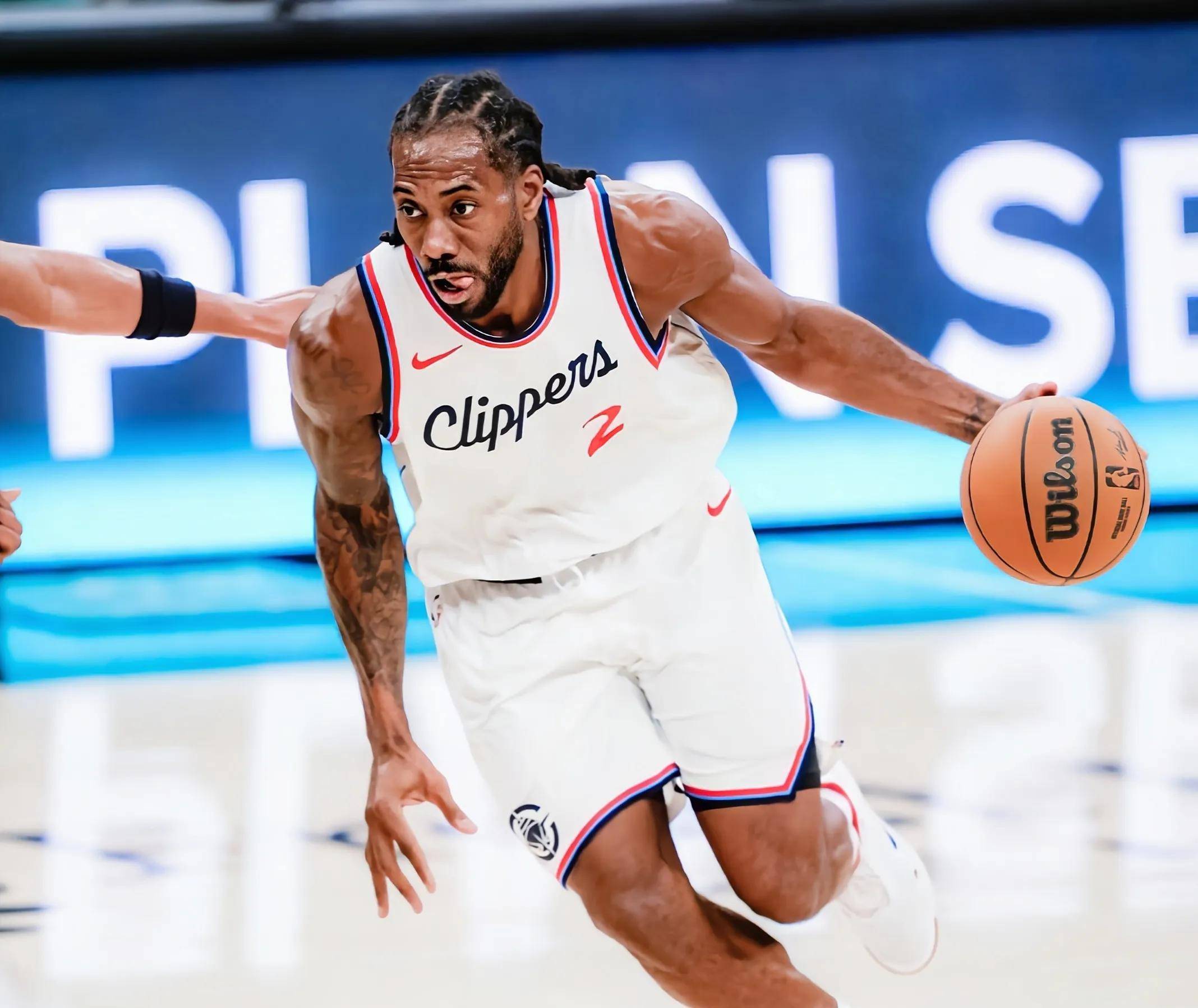 快船球员集体射程不准，需调整进攻策略