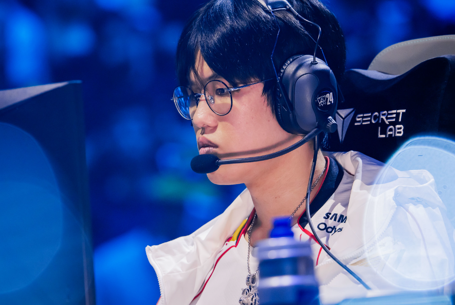 包含BLG险胜HLE，Oner打出惊人五杀激烈交锋四强赛，引爆全场热议的词条