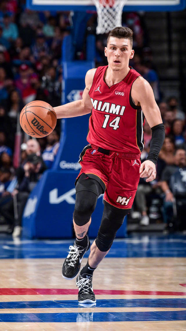 开云体育平台APP-TL碾压T1，ShowMaker操刀奇招英雄翻盘激烈交锋入围赛，强势挺进下一轮的简单介绍