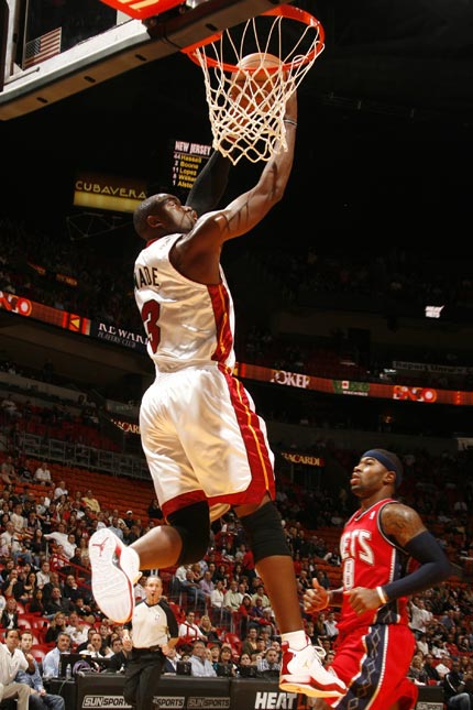 热火客场击败篮网，韦德绝杀绝杀