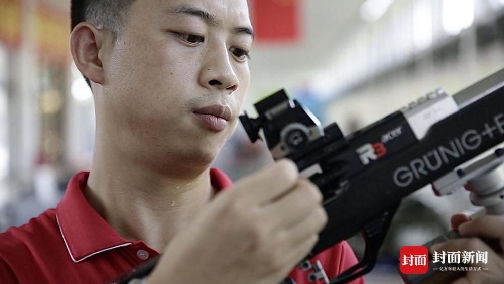 立陶宛运动员勇夺射击比赛冠军